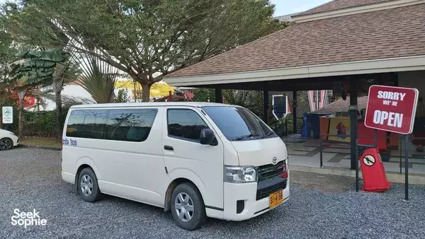 Kereta & Pemandu Persendirian di Phuket