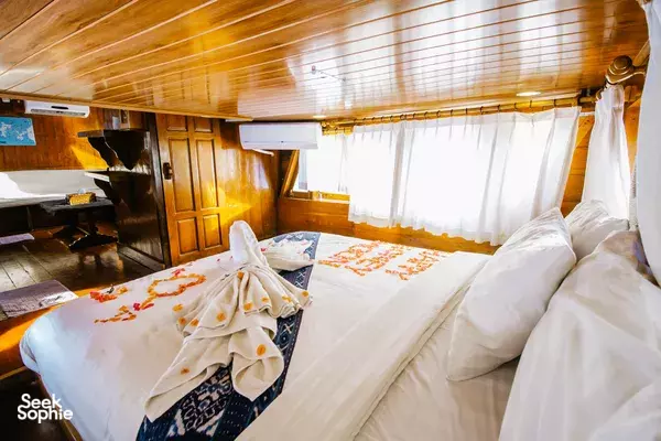 Private 3D2N Komodo Cruise on Cozy Phinisi | Perfect for Couples 