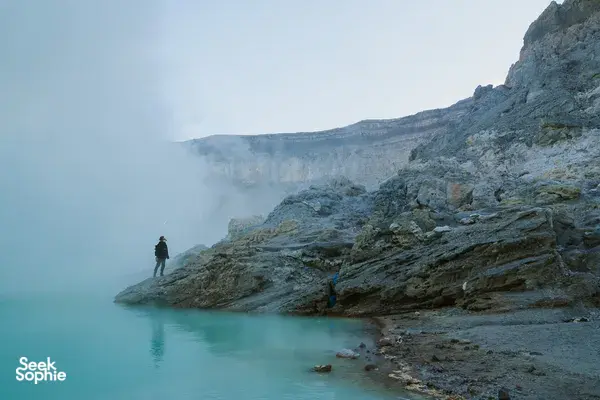 2D1N Bromo & Ijen | Rare English Speaking Guide!