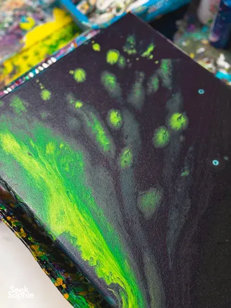 Make your own Fluid Art/Acrylic Pour Workshop (Any Age, Includes Drink, Pet-friendly)