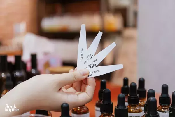 用顶级香氛工程师定制房间喷雾