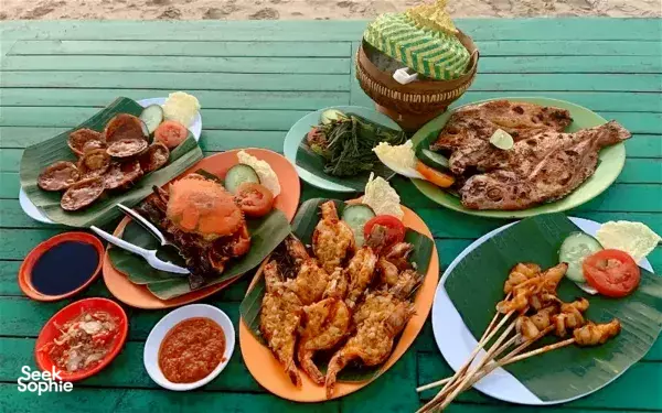 Private Uluwatu Sunset & Kecak Dance with Seafood Feast