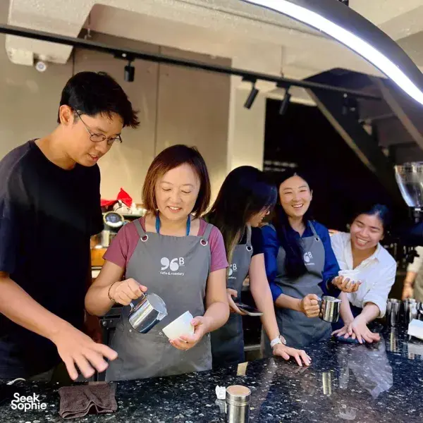 迷你拿铁拉花课程,在潮流咖啡馆体验