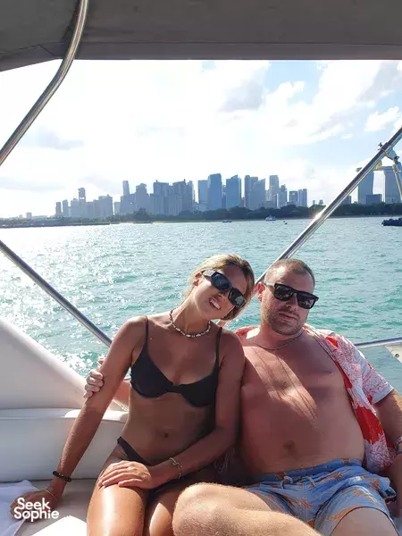 4 Hour Yacht to Lazarus | Complimentary Decor for Special Occasions!