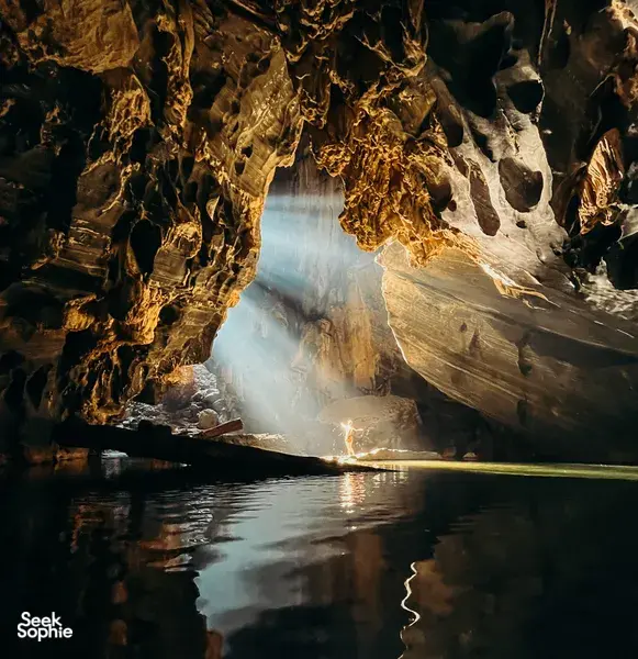 2D2N Phong Nha: Meet Cave Dwelling Tribe + See Ancient Fossils