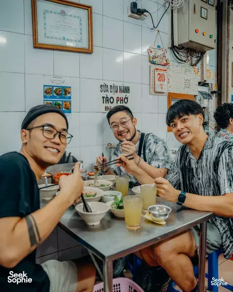Hidden Alley Food Tour in Hanoi 