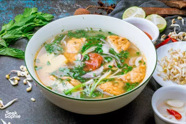 Hidden Alley Food Tour in Hanoi 