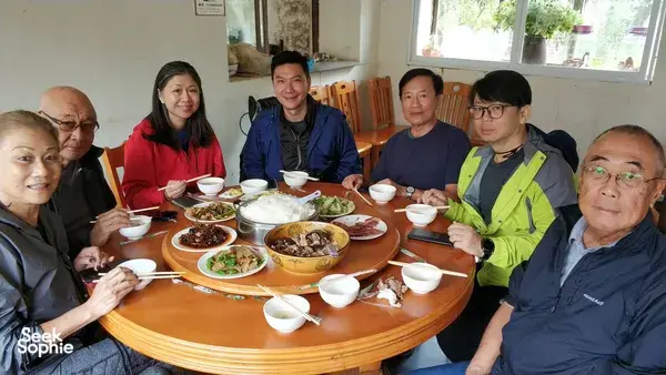 丽江出发的一日隐秘村落和文海湿地徒步旅行