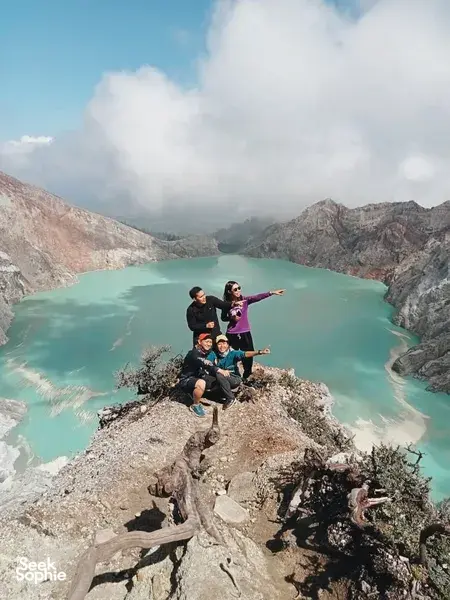 2D1N Bromo & Ijen | Rare English Speaking Guide!