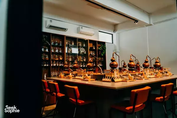 Make your own Gin | Asia's First Gin School