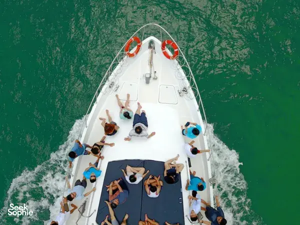 4-Hr Large 57Ft Yacht to Lazarus Island | Great For Teams & Parties!