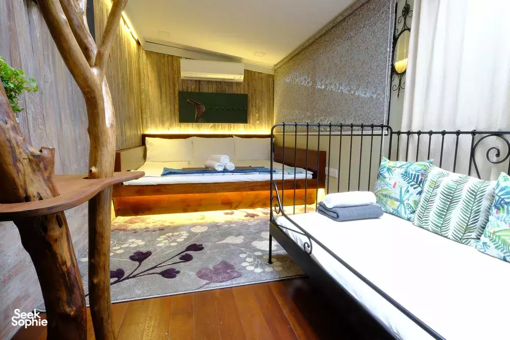 Seek Sophie option picture