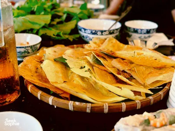 在本地农场做越南菜 | 市场、骑行 + 烹饪