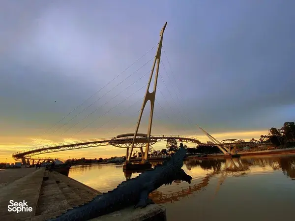 Kuching Village Cycling at Sunset with Dinner