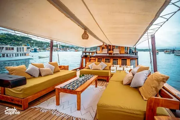 3D2N Komodo Cruise | Luxury Boat with Jacuzzi!