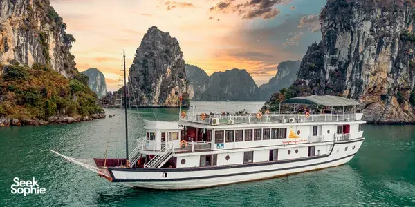 2D1N Halong Bay cruise