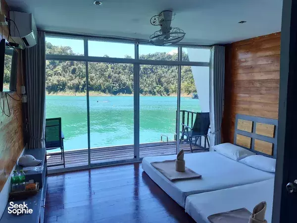 Comfortable Raft House with AC