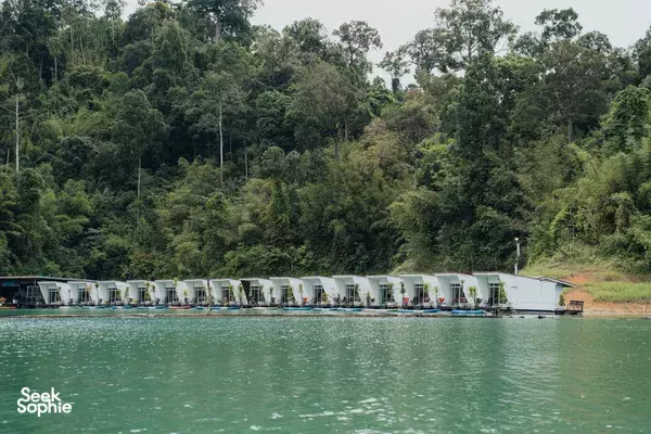 2D1N Private Cheow Lan Lake Journey | Boat Safari Adventure & Comfy Rafthouse with AC
