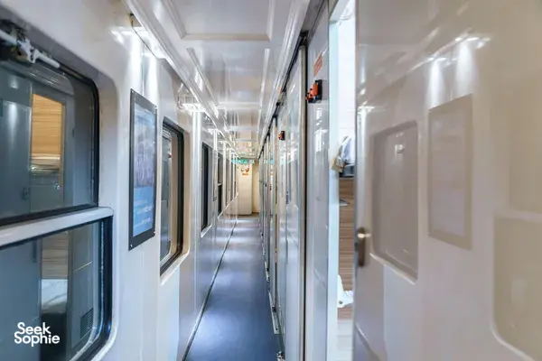 Hanoi to Dong Hoi Boutique Overnight Train | Premium Cabin