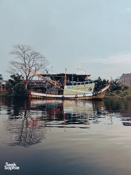 Kuching Bike Tour | Highlights, Boat Ride & Food