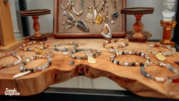 Make One-of-a-Kind Jewellery with Butterfly Wings