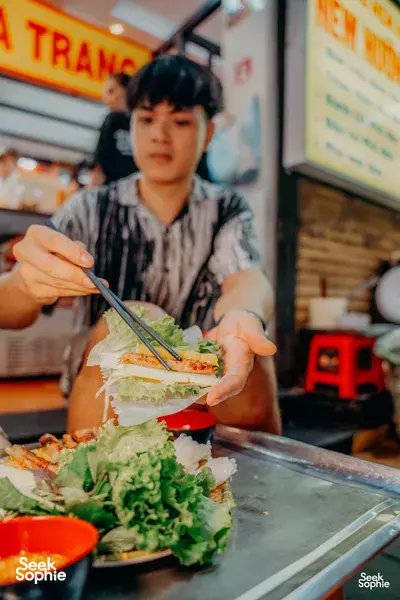 Hidden Alley Food Tour in Hanoi 