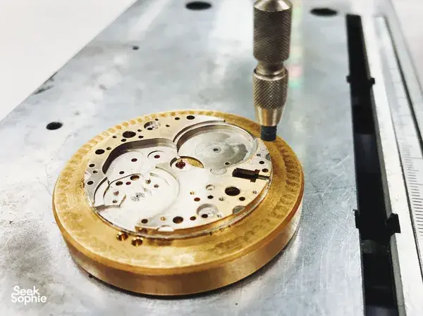 Masuki Dunia Pembuat Jam Swiss & Cipta Rekaan Perlage Sendiri