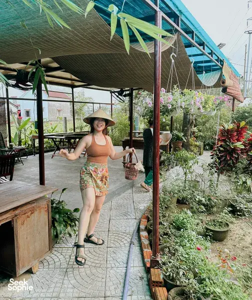 Discover the Healing Magic of Plants with Seasoned Herbalist