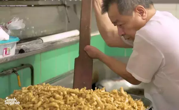 Get Up Close with Singapore's Disappearing Trades