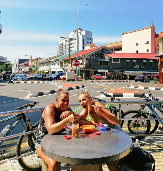 Kuching at Sunset | Cycling, Sampan & Dinner