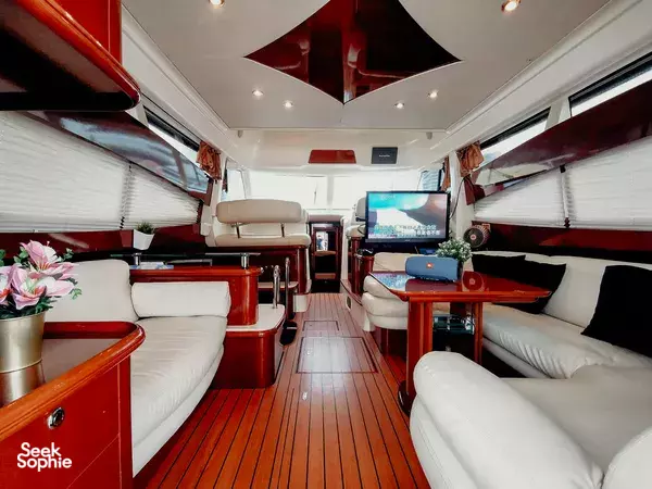 4Hr Great-Value Yacht to Lazarus 
