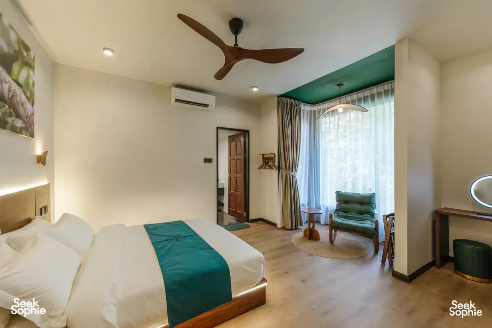 Seek Sophie option picture