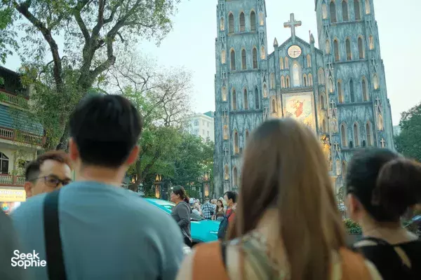 Hidden Alley Food Tour in Hanoi