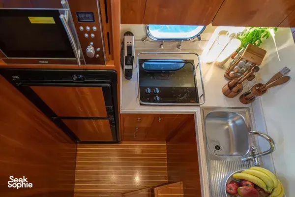 4 Hour Celebration Yacht to Lazarus | Free BBQ + Decor!