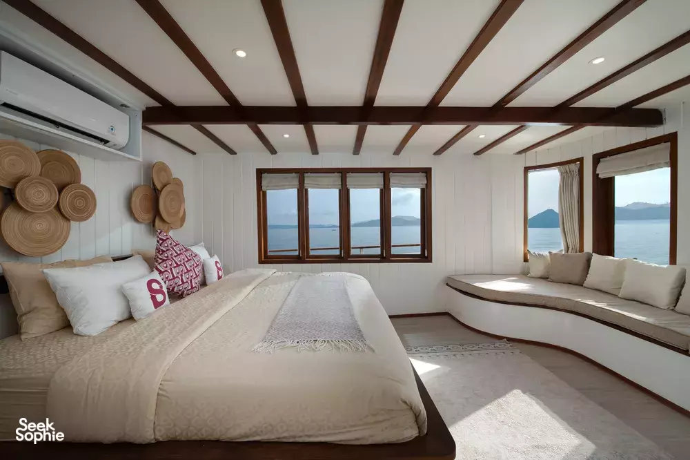 Seek Sophie option picture