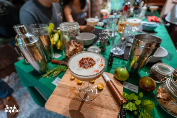 Private Cocktail Making Class in Cosy Nature Hideout