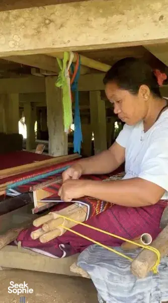 Chance to meet the local weavers