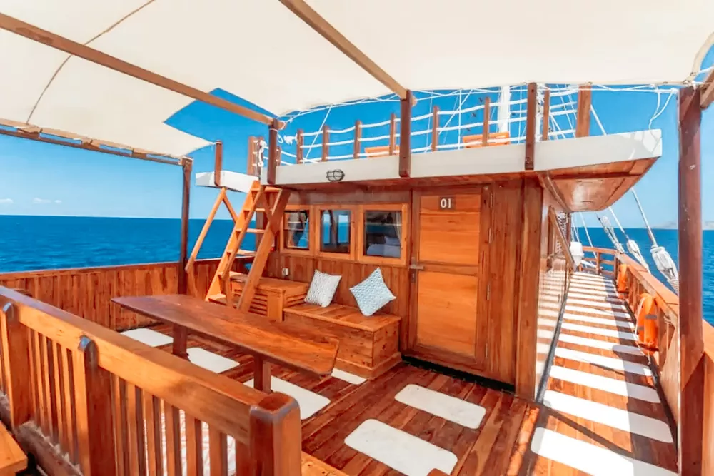2D1N Komodo National Park | Private Deluxe Boat Charter (12 persons)