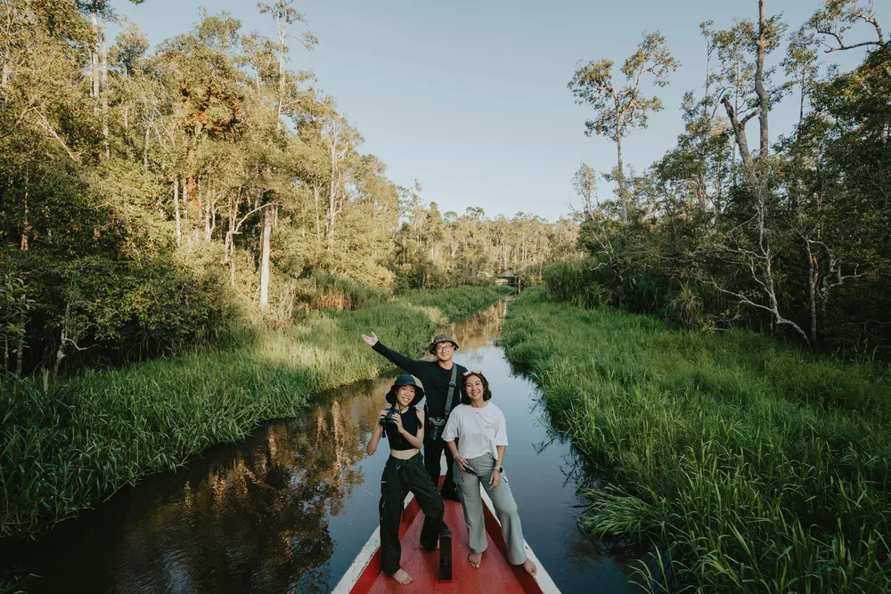 Menginap di kapal rumah dan menjelajah hutan di Tanjung Puting
