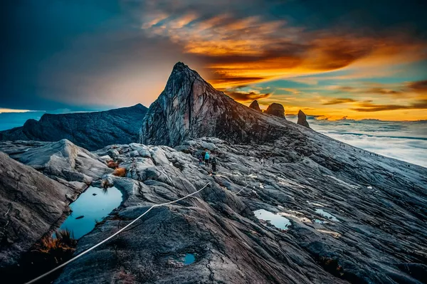 2D1N Mount Kinabalu with Via Ferrata (Walk the Torq)