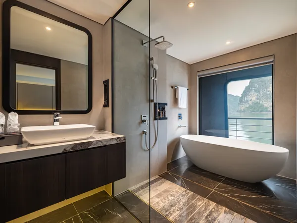 Junior Double/Twin Suite Sea View with Private Balcony
