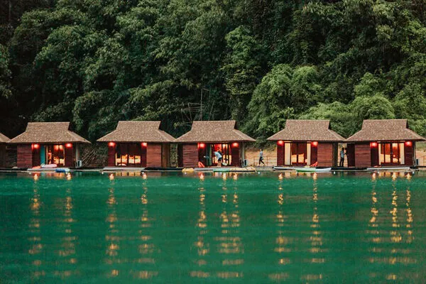 Floating Rafthouse