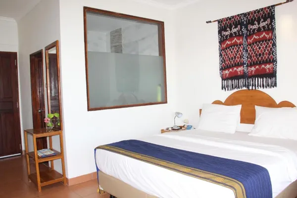 Mario Beach Hotel (or similar 4-star)