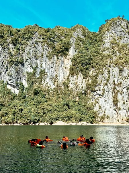 Hidden Lan Ha Bay Cruise | Secret Spots, Crabbing & Beach BBQ