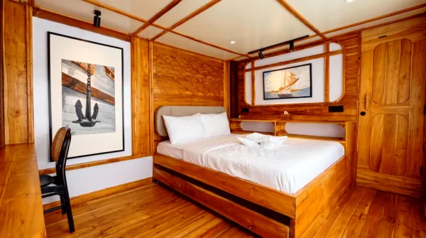 Deluxe Cabin | Upper Deck | Ocean View