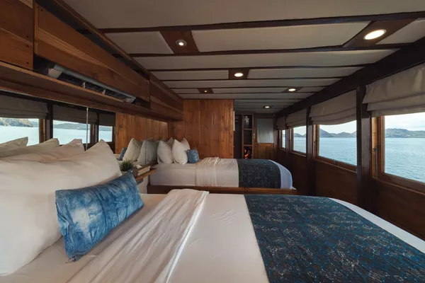 Suite Katil Twin dengan Balkoni Peribadi di Dek Atas (Bilik 3)