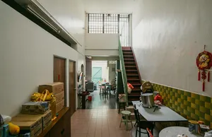 Intip ruang simpan lorong tersembunyi di balik pintu-pintu Jalan Besar di Singapura, dipandu pelestari warisan — permata tersembunyi Singapura