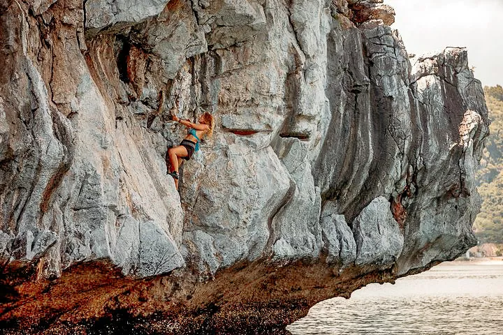 Cat Ba, Vietnam