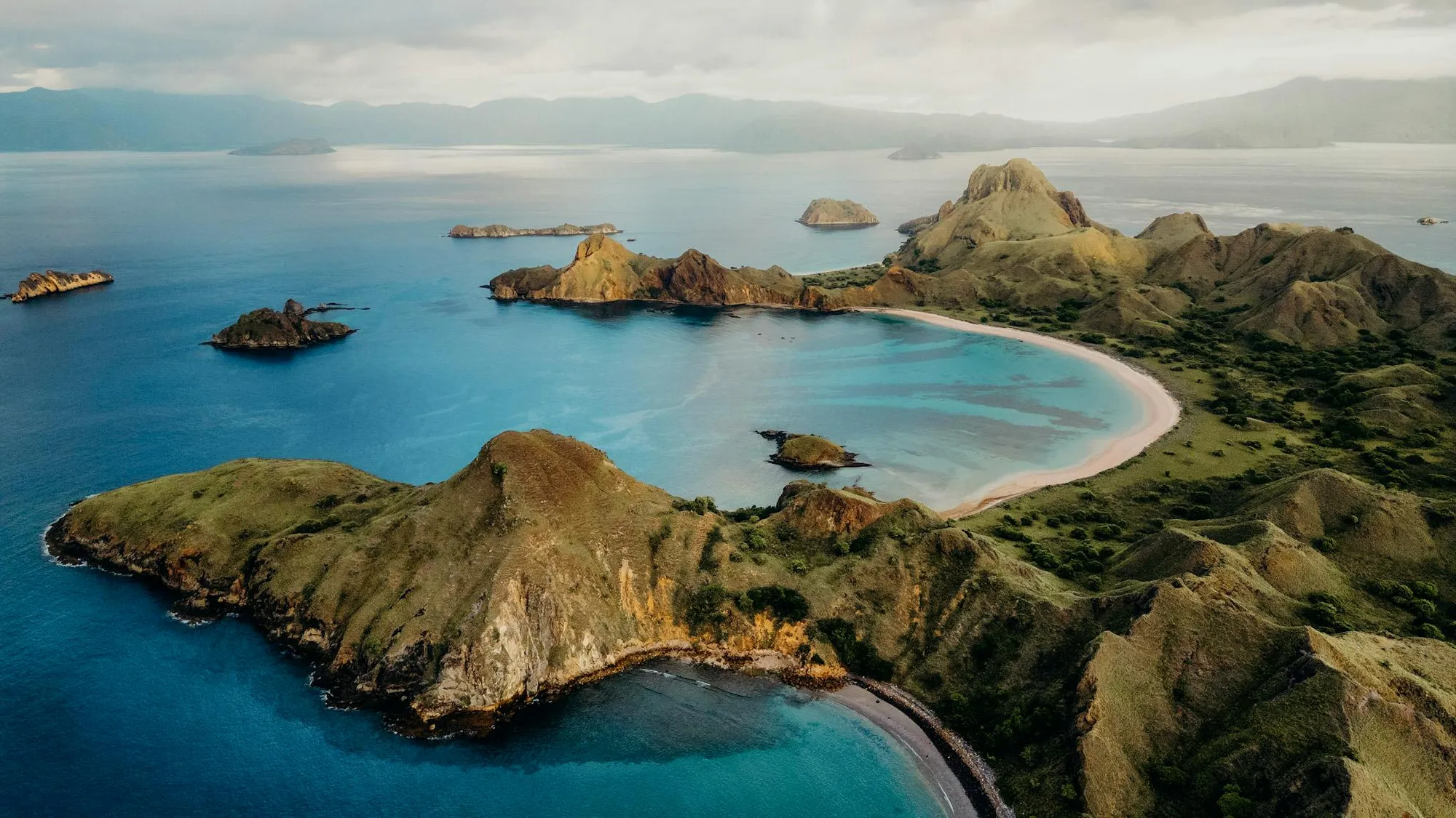 Why are Komodo Boats Sinking? What Travellers Should Know 