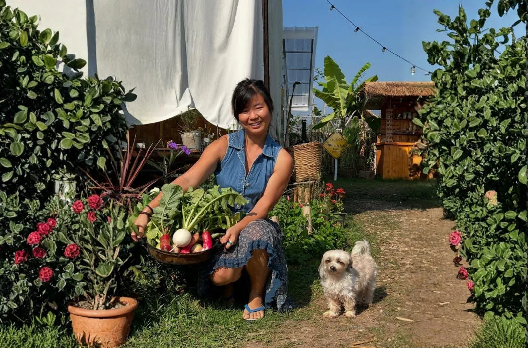 She Left Corporate China to Rescue Dogs & Ducks in Thailand